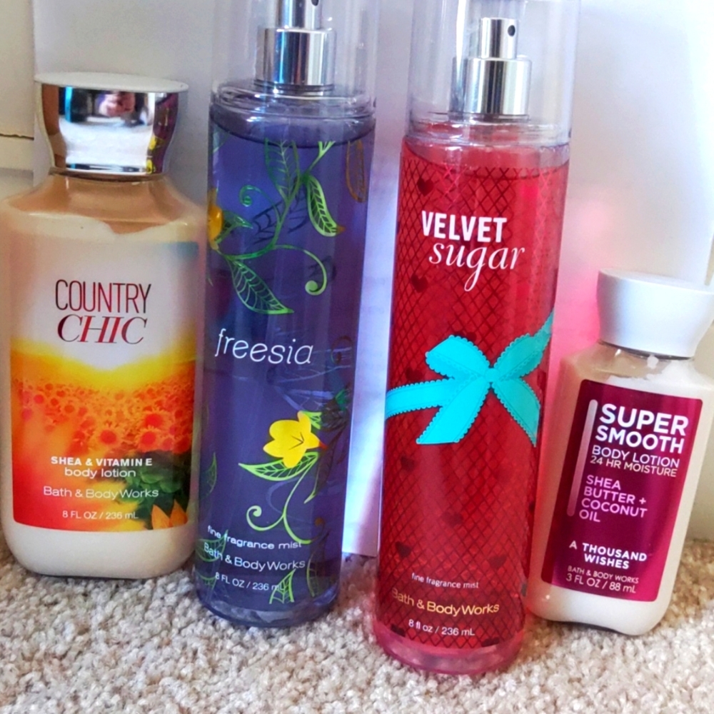 Bath body works lotion and body sprays the lot